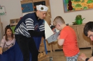 Podróż zwana życiem z kolorowymi skarpetkami w tle_36
