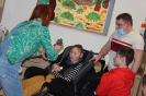 Podróż zwana życiem z kolorowymi skarpetkami w tle_43