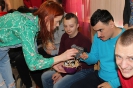 Podróż zwana życiem z kolorowymi skarpetkami w tle_46